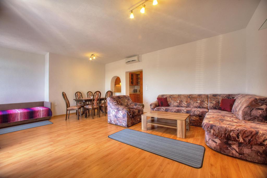 Apartments Peran Šibenik Habitación foto