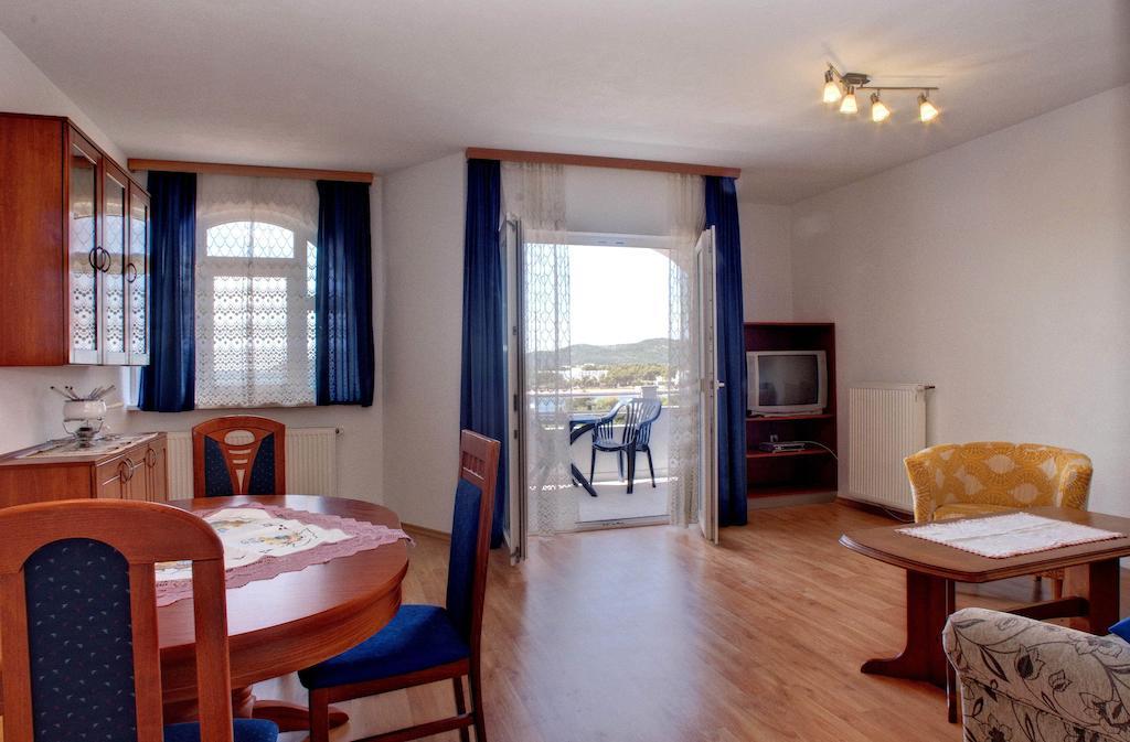 Apartments Peran Šibenik Habitación foto